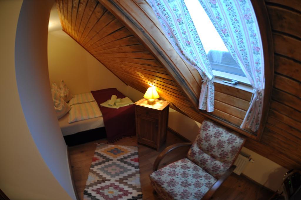 Vila House Family Hotel Poprad Room photo